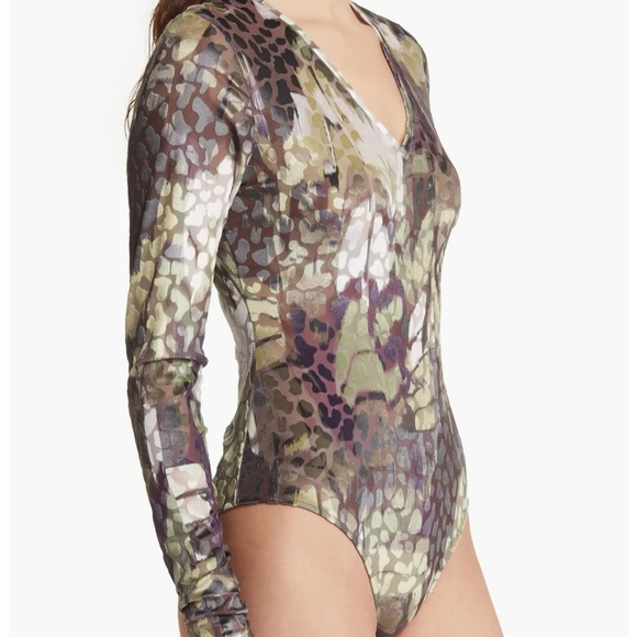 NWT Ted Baker Giadah V-Neck Long Sleeve Bodysuit - Picture 4 of 5